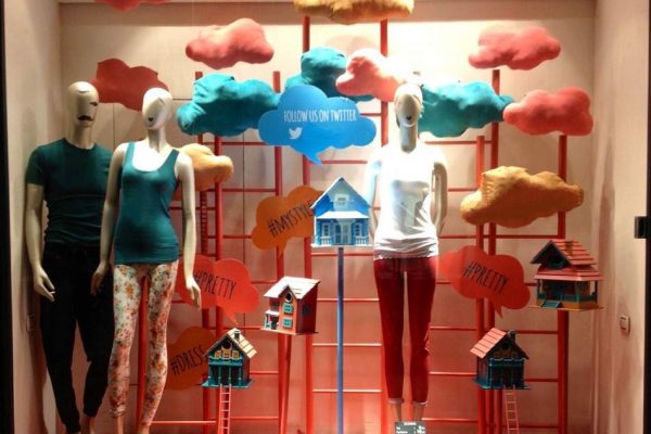 shopwindow display clouds houses candys international