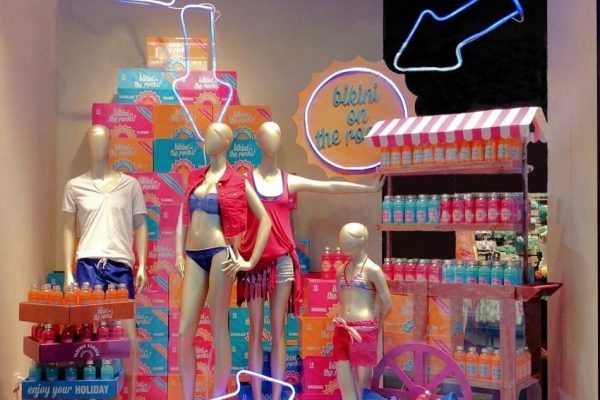 shopwindow display summer candys international